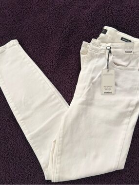 Judy Blue White High-Rise Skinny Jeans